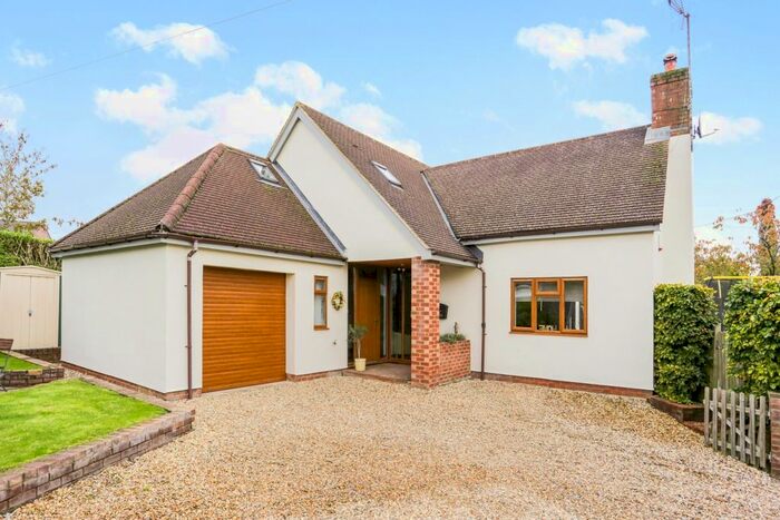 4 Bedroom Detached House To Rent In Wilcot Road, Pewsey, SN9