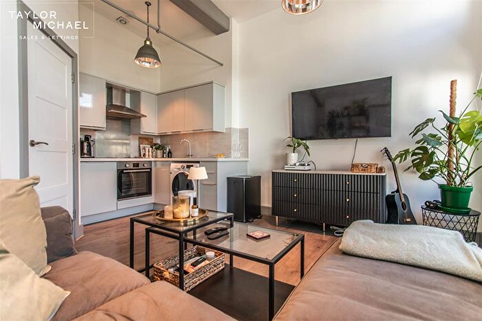 1 Bedroom Flat To Rent In Goldstone Street, Hove, BN3