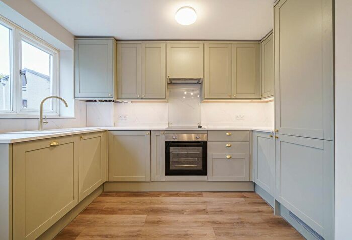 1 Bedroom Flat To Rent In Bardsley Close, Croydon, CR0