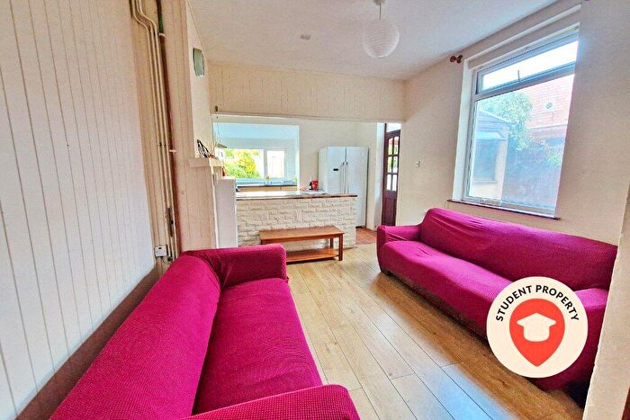 5 Bedroom Terraced House To Rent In Longmead Avenue, Bristol, Somerset, BS7