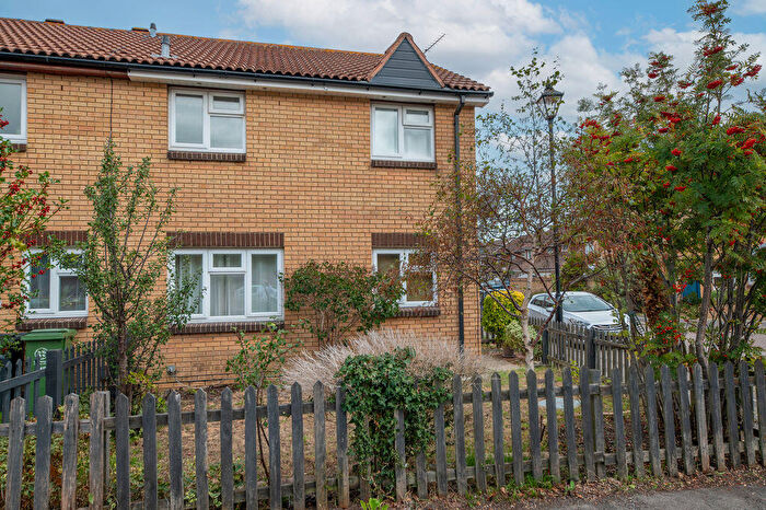 1 Bedroom Terraced House For Sale In Lidiard Gardens, Southsea, PO4