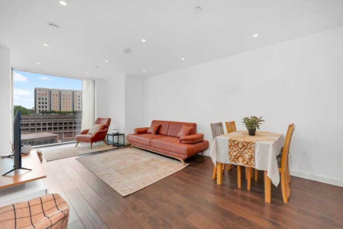 2 Bedroom Apartment To Rent In Royal Mint Street, E1