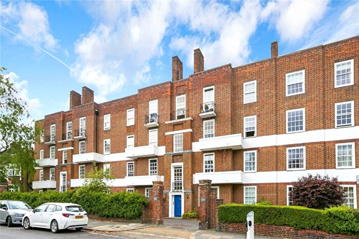 2 Bedroom Apartment To Rent In Cedar Court, Sheen Lane, East Sheen, SW14