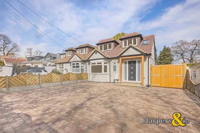 3 Bedroom Semi-Detached House To Rent In Alfan Lane, Dartford, DA2