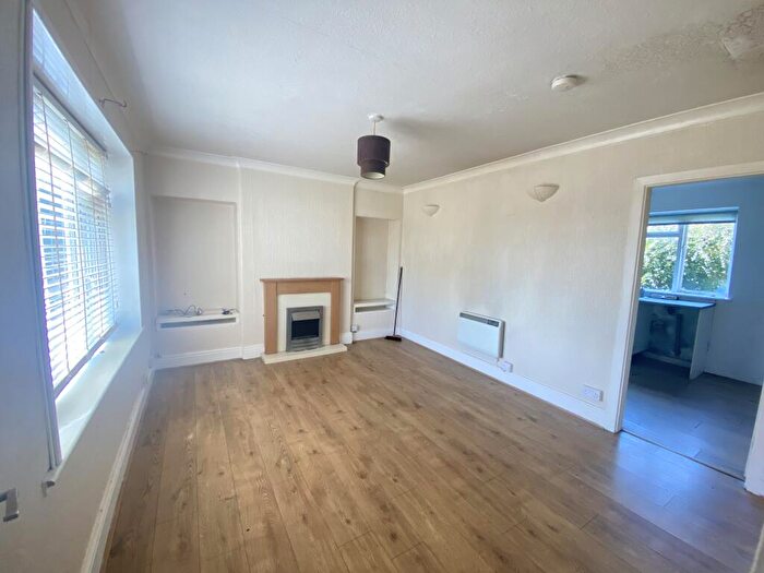 3 Bedroom End Of Terrace House For Sale In Broxtowe Lane, Nottingham, NG8