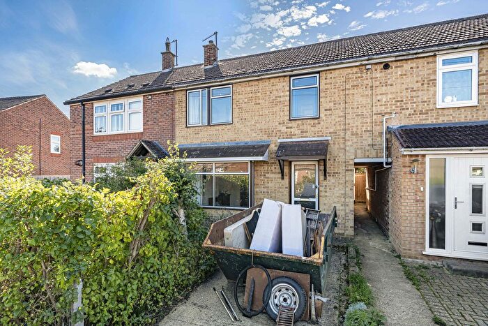 3 Bedroom Terraced House For Sale In Queens Avenue, Kidlington, OX5