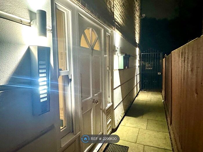1 Bedroom Flat To Rent In Randolph Gardens, London, NW6