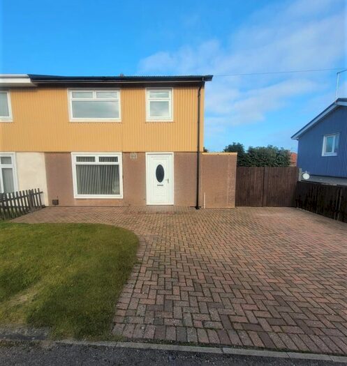 3 Bedroom Semi-Detached House To Rent In Webb Square, Horden, SR8