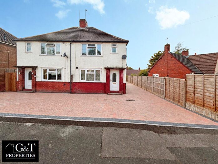 3 Bedroom Semi Detached House To Rent In Bedcote Place, Stourbridge, DY8