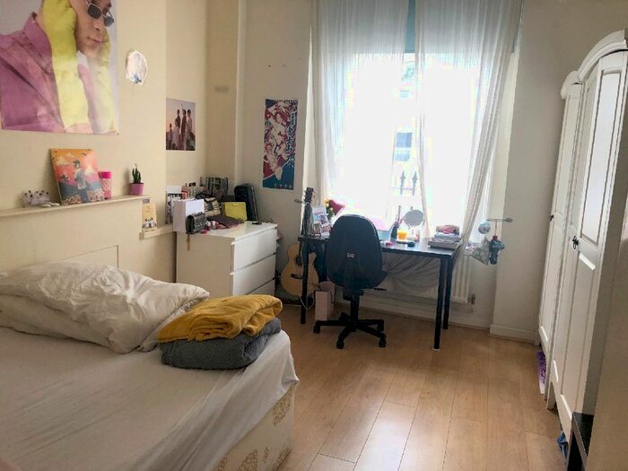 3 Bedroom Maisonette To Rent In Argyle Street, King's Cross, WC1H