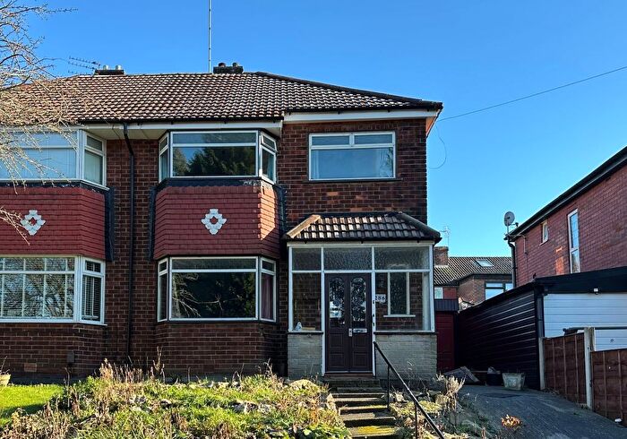 3 Bedroom Semi Detached House For Sale In Greenside Lane, Droylsden, Manchester, Lancashire, M43