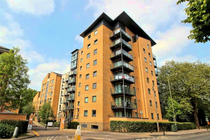 1 Bedroom Apartment To Rent In Woking, GU21