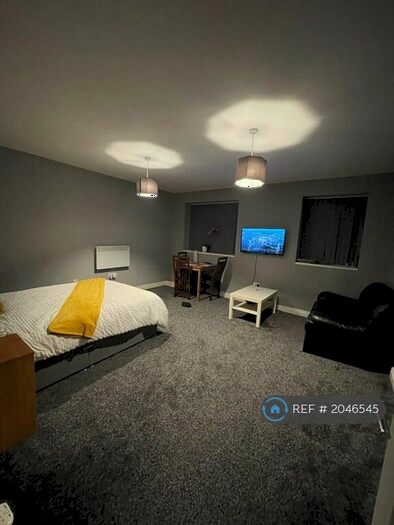 1 Bedroom Flat To Rent In Roundhay Road, Leeds, LS8