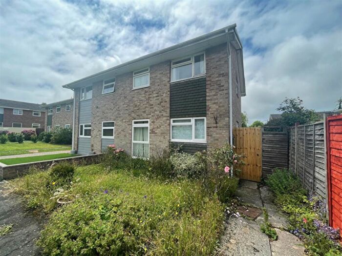 3 Bedroom Semi-Detached House For Sale In Elburton, Plymouth, PL9