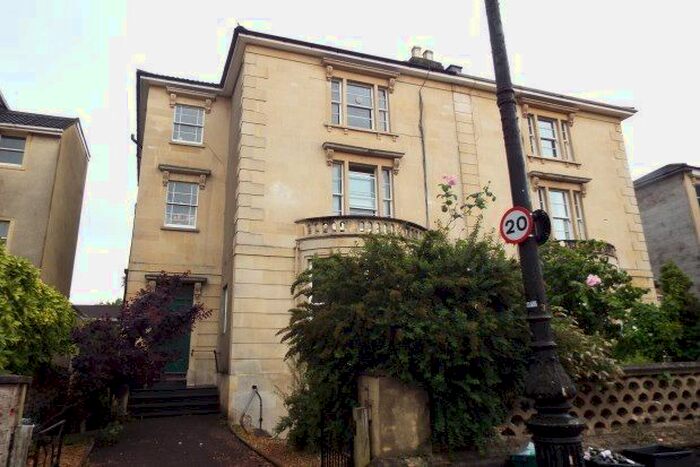 2 Bedroom Flat To Rent In Redland Park, Bristol, BS6