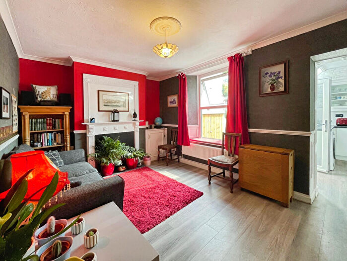 2 Bedroom Cottage For Sale In High Street, Warmley, South Gloucestershire, , Bristol, BS15