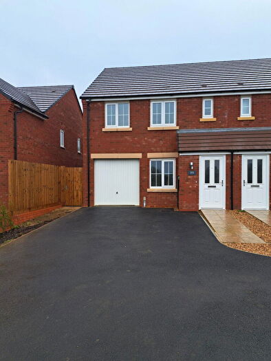 3 Bedroom Semi-Detached House To Rent In Corby, Northamptonshire, NN17