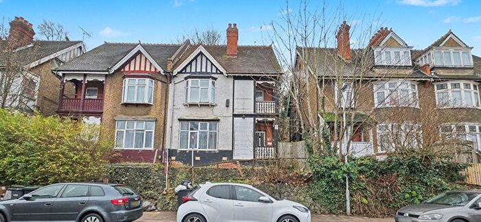 1 Bedroom Studio For Sale In Flat Ashburnham Road, Luton, Bedfordshire, LU1