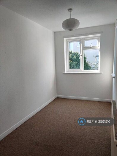 2 Bedroom Flat To Rent In Bute Street, Brighton, BN2
