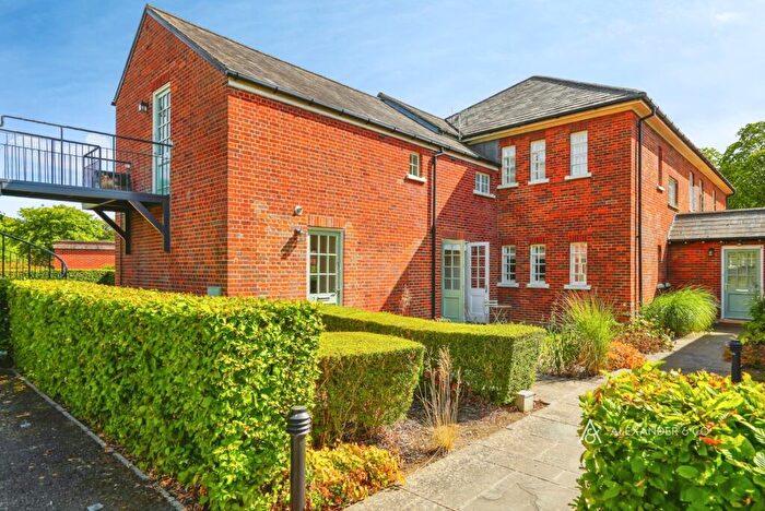 1 Bedroom Flat To Rent In Orchard Lane, Caversfield, Bicester, OX27