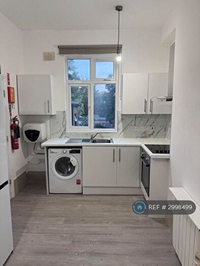 2 Bedroom Flat To Rent In Neasden Lane North, London, NW10