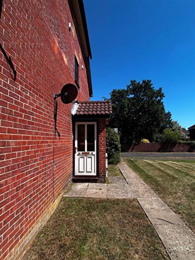 Studio To Rent In The Foxgloves, Hedge End, Southampton, SO30