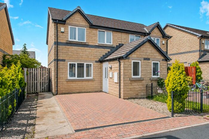 3 Bedroom Semi-Detached House For Sale In Redwood Crescent, Bierley, Bradford, West Yorkshire, BD4
