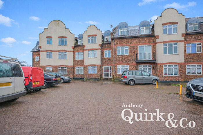 2 Bedroom Flat For Sale In Venables Close, Canvey Island, SS8