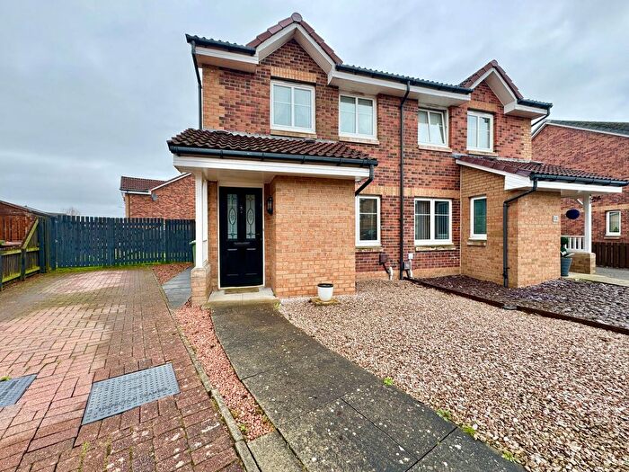 3 Bedroom Semi Detached House For Sale In Buchan Avenue, Falkirk, FK2