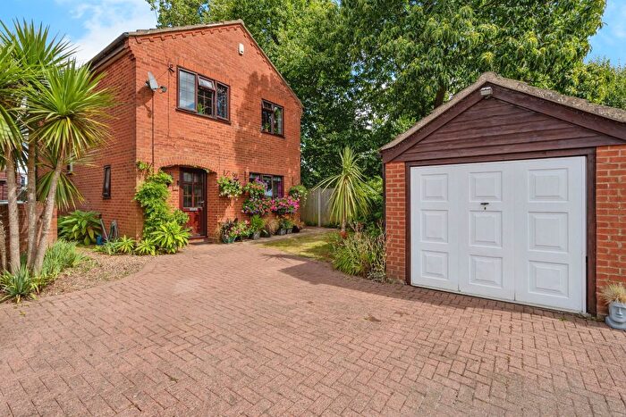 4 Bedroom Detached House For Sale In Sir Edward Stracey Road, Rackheath, Norwich, NR13