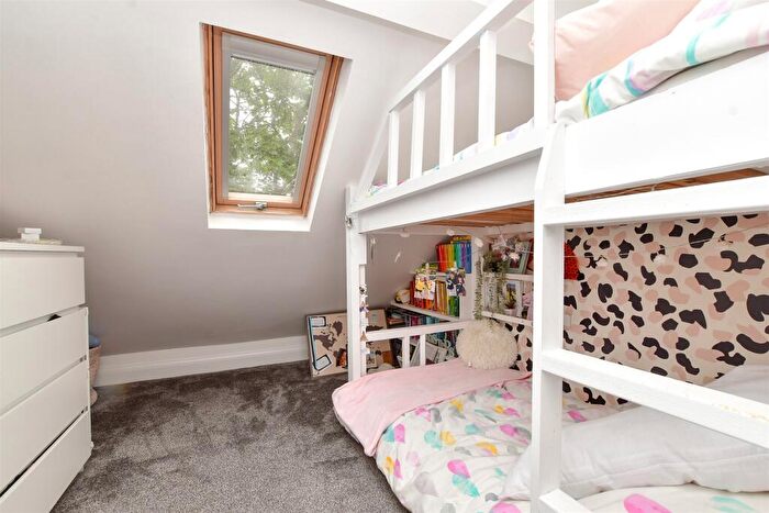2 Bedroom Duplex For Sale In Wickham Road, Shirley, Croydon, Surrey, CR0