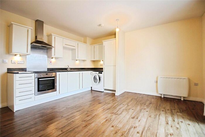 1 Bedroom Apartment To Rent In Ashdown House, Battle Square, Reading, RG30