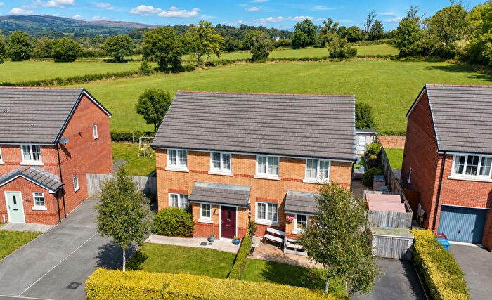 3 Bedroom Semi Detached House For Sale In Greenfield Avenue, Clitheroe, BB7