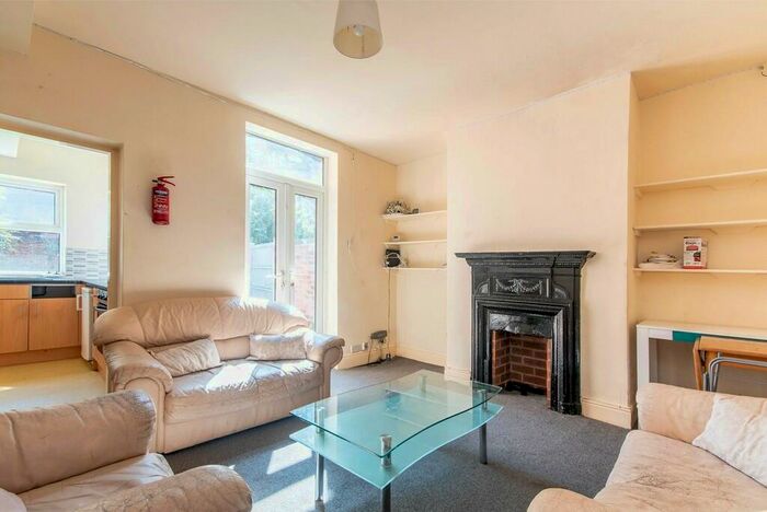 5 Bedroom Terraced House To Rent In Hope Drive, The Park, Nottingham, NG7