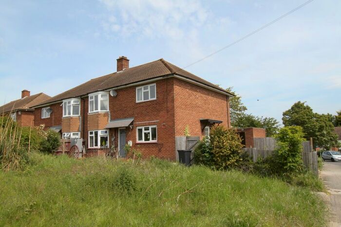 2 Bedroom Maisonette To Rent In Slades Drive, Chislehurst, Kent BR7