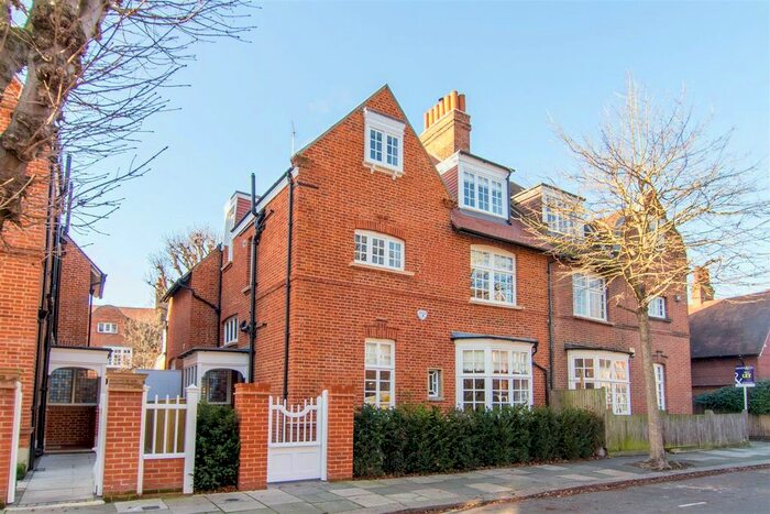 5 Bedroom Detached House To Rent In Queen Anne's Grove, Chiswick, London, W4