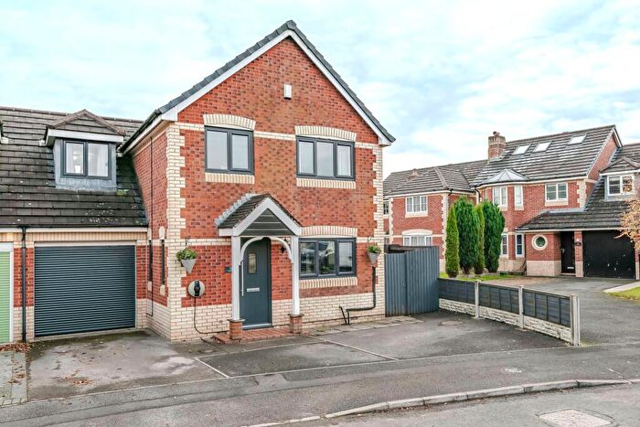4 Bedroom Link Detached House For Sale In The Chase, Cottam, PR4