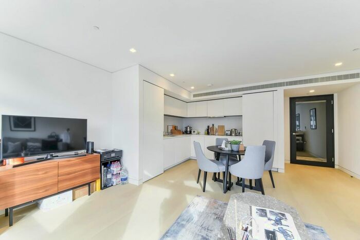 1 Bedroom Flat To Rent In Centre Point, New Oxford Street, London, WC1A