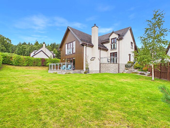 5 Bedroom Detached House For Sale In Lodge Lane, High Burnside, Aviemore, PH22