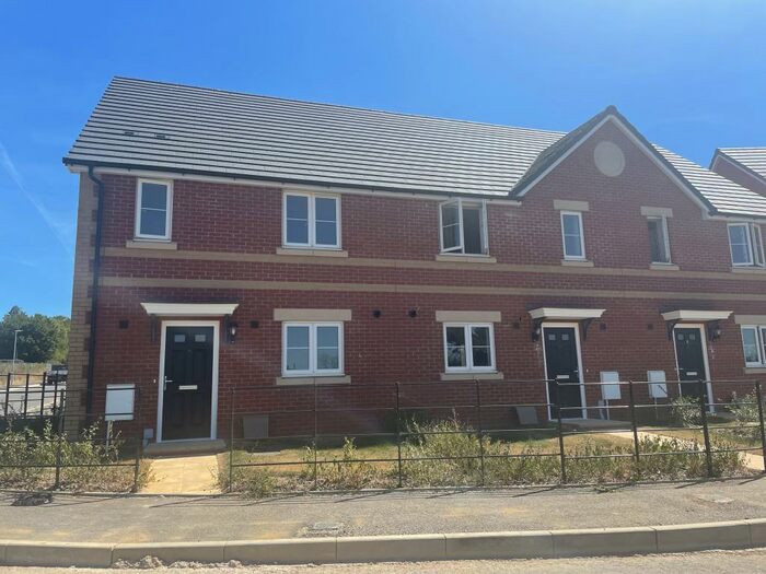 3 Bedroom End Of Terrace House To Rent In Sorrel Street, Calne, SN11