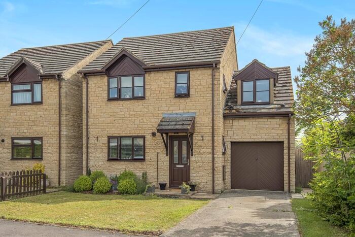 3 Bedroom Detached House To Rent In Carterton, Oxfordshire, OX18
