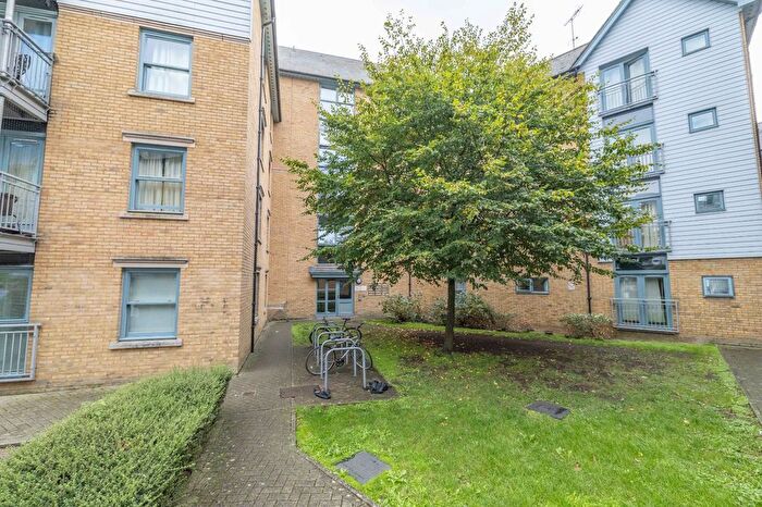 1 Bedroom Flat For Sale In Bingley Court, Canterbury, Kent, CT1