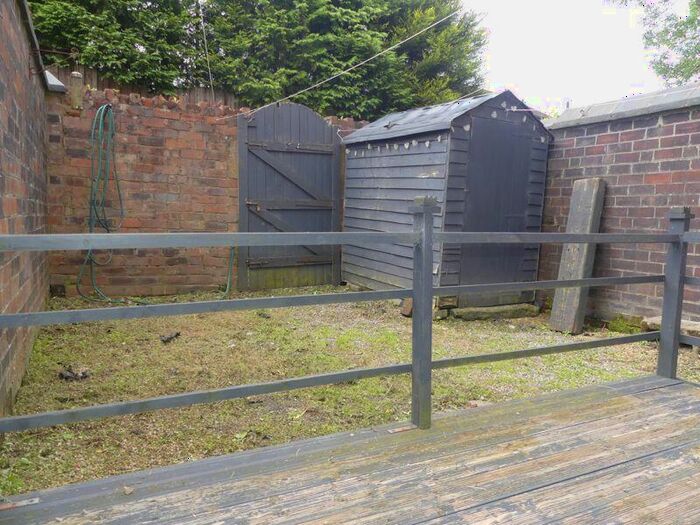 2 Bedroom Terraced House For Sale In Counthill Road, Oldham, OL4