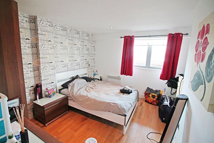 1 Bedroom Flat To Rent In Oldham Road, Northern Quarter, Manchester, M4