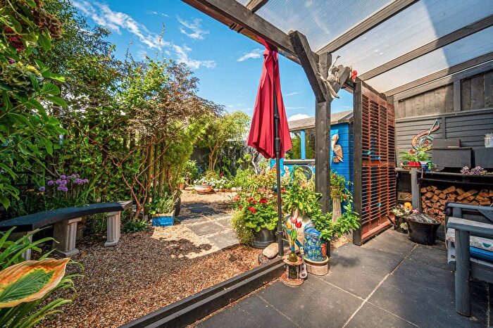 1 Bedroom Flat For Sale In Armada Court, Bracklesham Bay, PO20