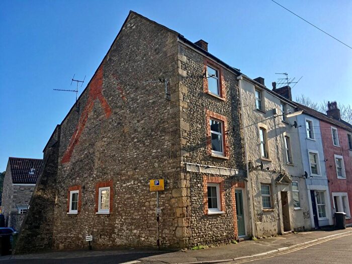 2 Bedroom Flat To Rent In Peter Street, Shepton Mallet, BA4