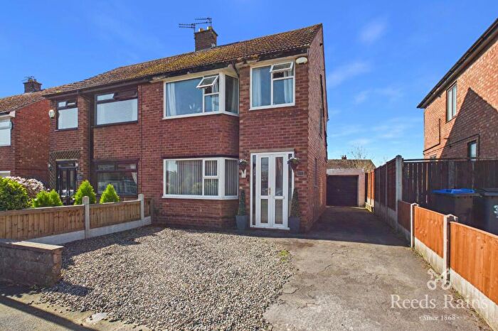 3 Bedroom Semi Detached House For Sale In Highcroft Avenue, Bispham, Blackpool, Lancashire, FY2
