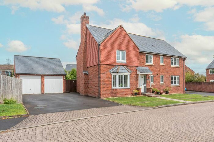 5 Bedroom Detached House For Sale In Magnolia Gardens, Almondsbury, Bristol, BS32