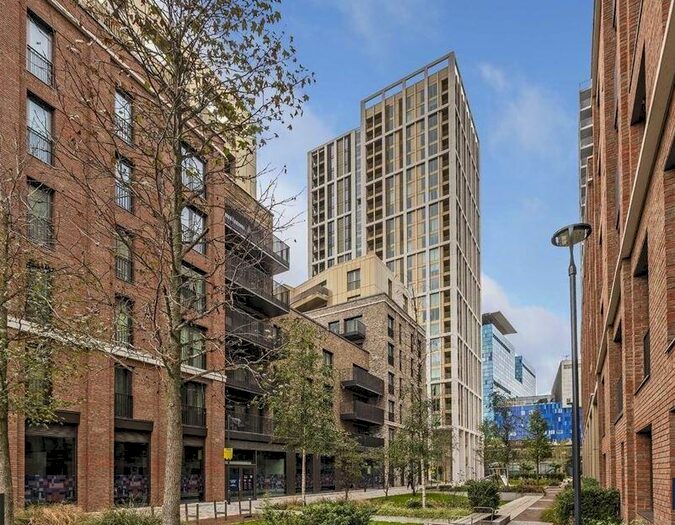 2 Bedroom Apartment To Rent In Cendal Crescent, London, E1