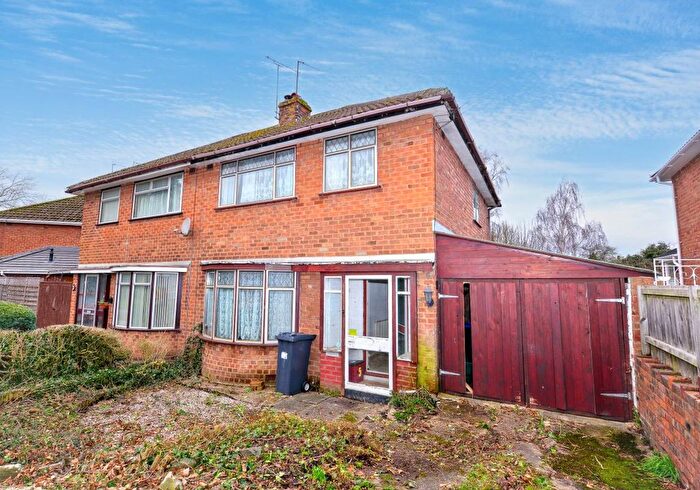 3 Bedroom Semi Detached House For Sale In Price Road, Leamington Spa, Warwickshire, CV32